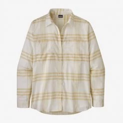 Patagonia Women's LW A/C Buttondown Long Sleeve